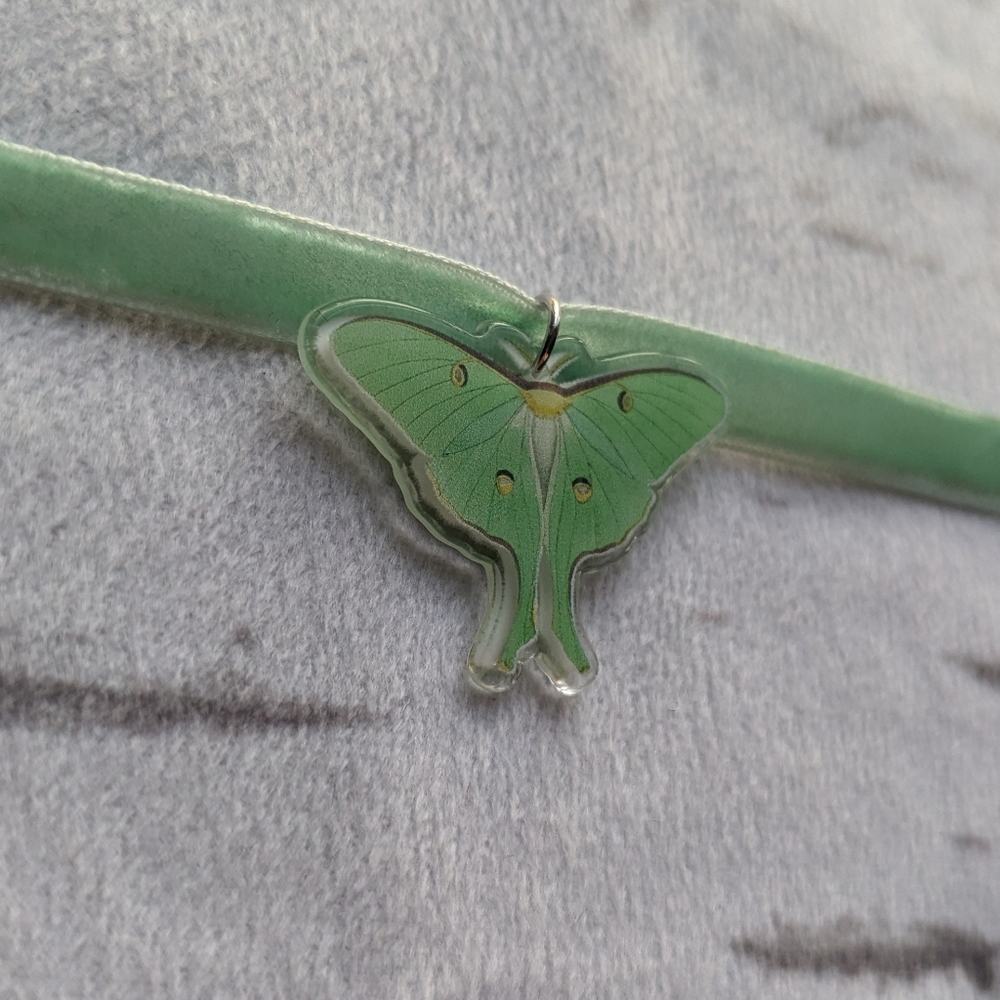 🖤 Luna Moth Choker
